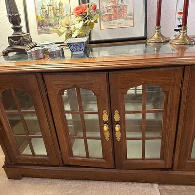 Display Entry cabinet