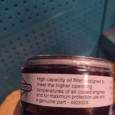 Briggs & Stratton Small Engine Oil Filters New Stock Approximately 30pcs