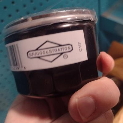 Briggs & Stratton Small Engine Oil Filters New Stock Approximately 30pcs