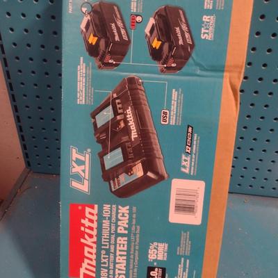Makita LXT 18V Battery Starter Kit Charger and Batteries New in Box