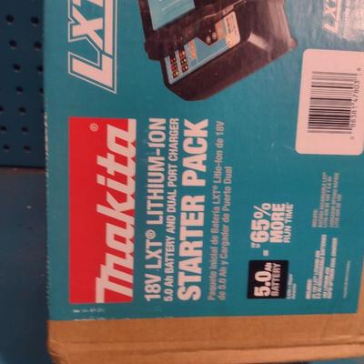 Makita LXT 18V Battery Starter Kit Charger and Batteries New in Box