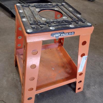 Pit Boss Metal Frame Work Stool