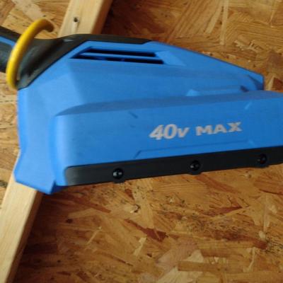 Kobalt 40 Volt Battery Operated Weed Eater/Trimmer (D)
