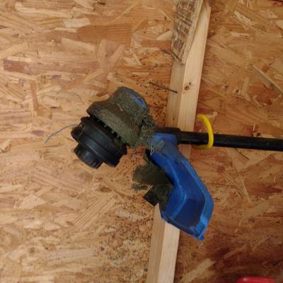 Kobalt 40 Volt Battery Operated Weed Eater/Trimmer (D)