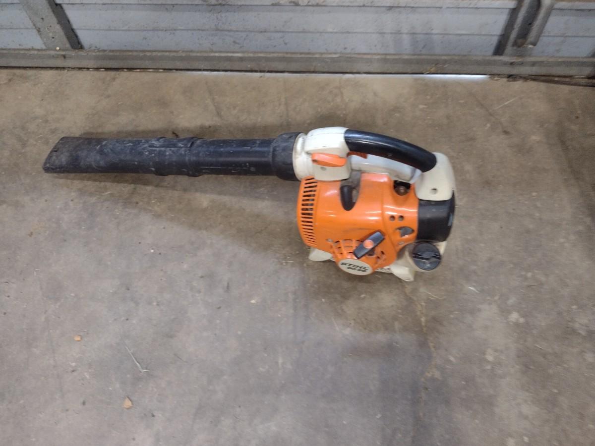 Stihl BG86 Gas Powered Leaf Blower | EstateSales.org