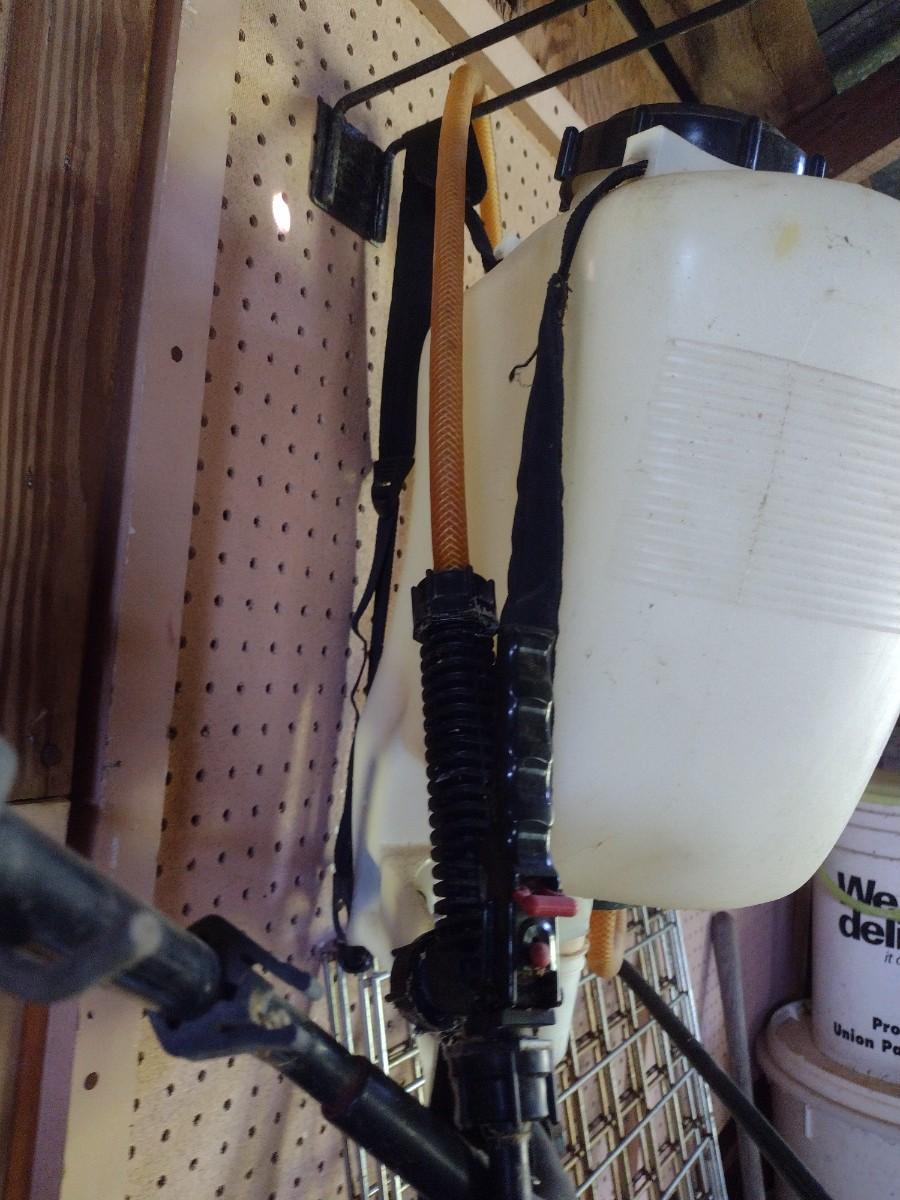 Lesco Backpack Pump Sprayer