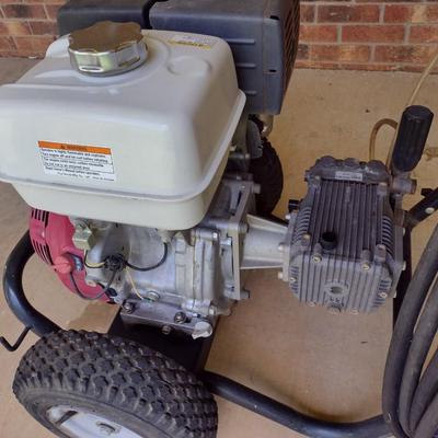 Troy-Bilt 3700PSI 4.0GPM Pressure Washer with Honda GX390 13.0 Motor and Wand Attachments (D)