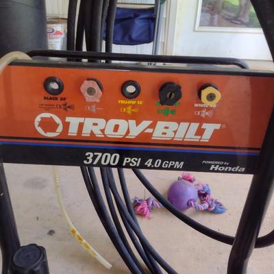 Troy-Bilt 3700PSI 4.0GPM Pressure Washer with Honda GX390 13.0 Motor and Wand Attachments (D)