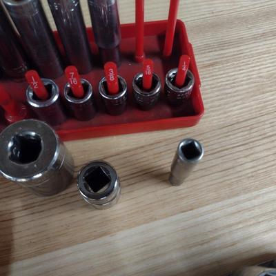 Snap-On Six Point Socket Sets Standard Drive 1/2", 3/8", and 1/4" (#22f)