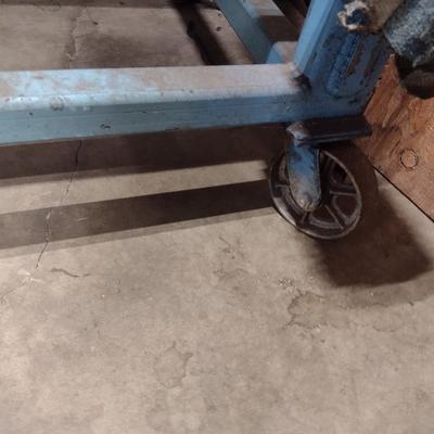 Steel Table Industrial Castor Roll Shop Table (No Contents)