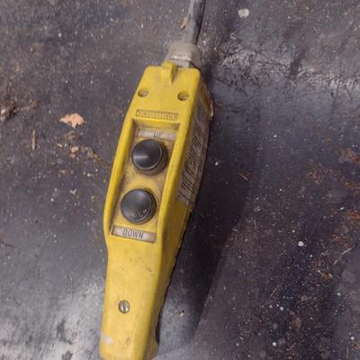 Autoquip 2500lb Hydraulic Mechanic's Lift