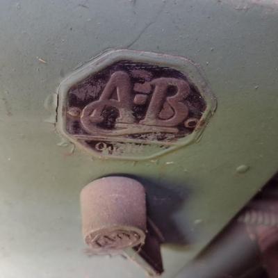 Commercial Belt Grinder Polisher by Hammond