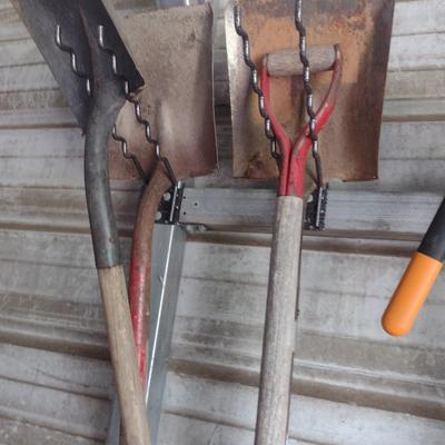 Garden Hand Tools Shovels, Rakes, Pitchforks, Hoes and More