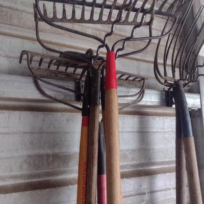 Garden Hand Tools Shovels, Rakes, Pitchforks, Hoes and More