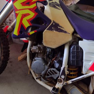 Vintage 1995 Honda CR-125 Dirt Bike Motorcycle