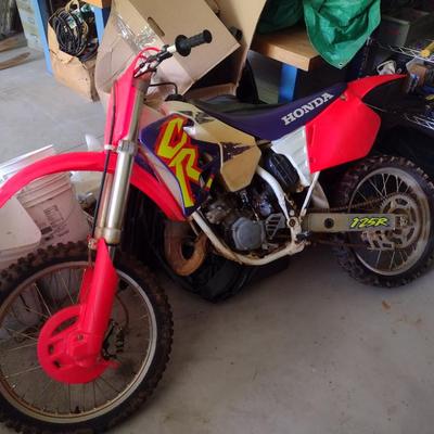 Vintage 1995 Honda CR-125 Dirt Bike Motorcycle