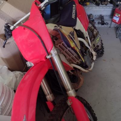 Vintage 1995 Honda CR-125 Dirt Bike Motorcycle