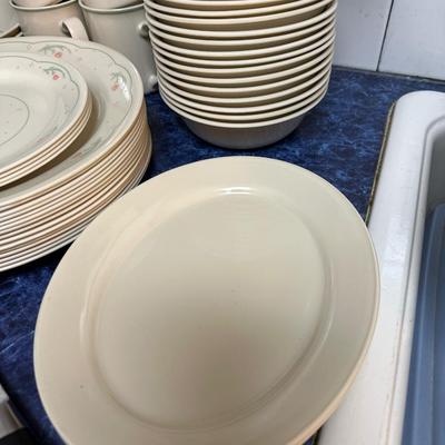 Corelle, Corning & Sadler lot