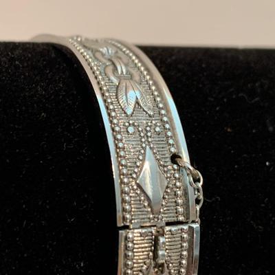 Whiting & Davis Mesh Bags Hinged Bangle Bracelet