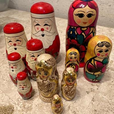 Russian nesting dolls set of 3