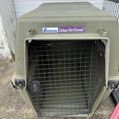 1309 Pair of Dog Kennels