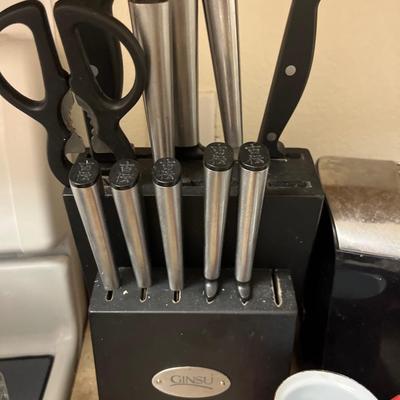 K7- Ginsu knives, toaster, misc