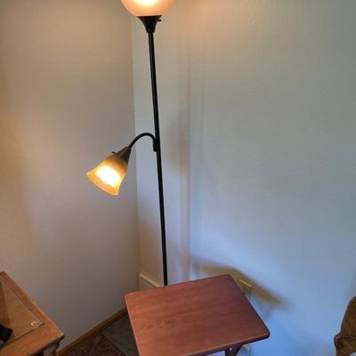 L4- Floor lamp & TV tray