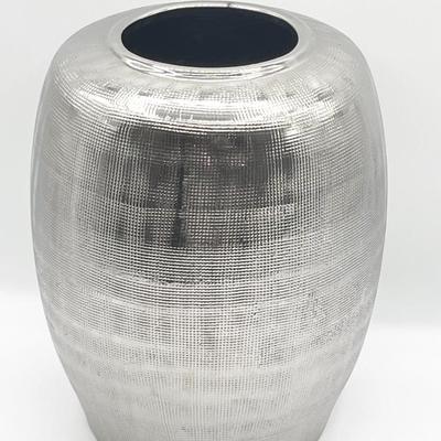 11” Textured Silver Porcelain Ginger Jar