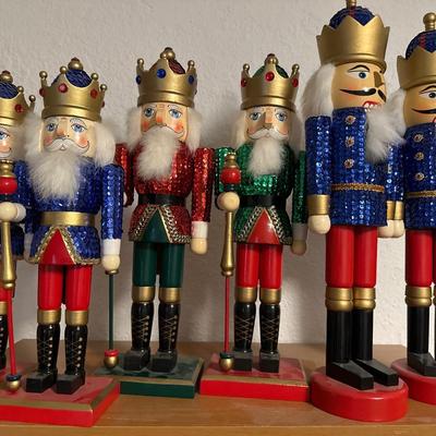 Nutcrackers- lot of 6 sequined