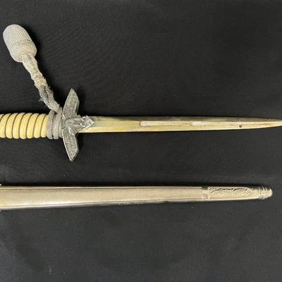 Believed to be Second Model Luftwaffe Dagger