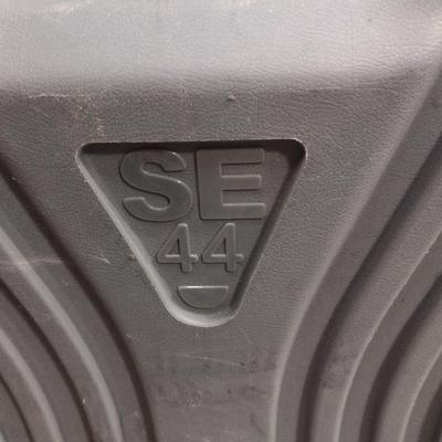 PSE Nova Compound Bow 70# with 30" Draw Mossy Oak Finish with Quiver, Arrows, and Carry Case