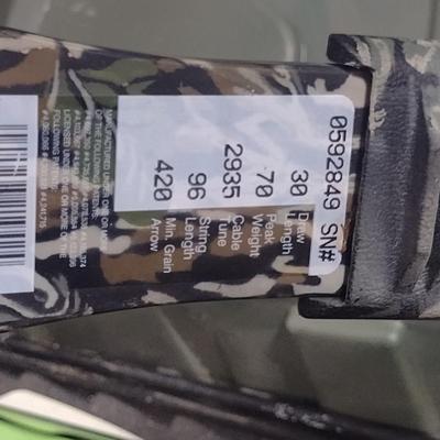 PSE Nova Compound Bow 70# with 30" Draw Mossy Oak Finish with Quiver, Arrows, and Carry Case