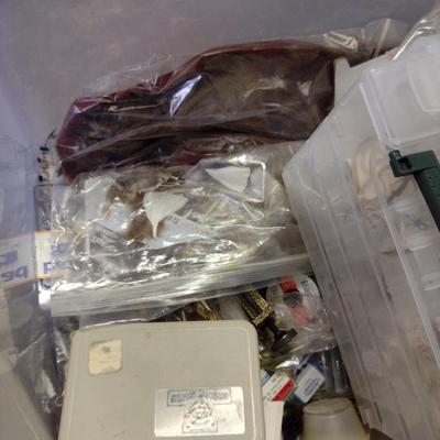 Collection of Fly Tying Supplies and Instructional Books (D)