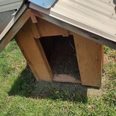Custom Solid Wood Doghouse with Metal Roof (Rarely Used)