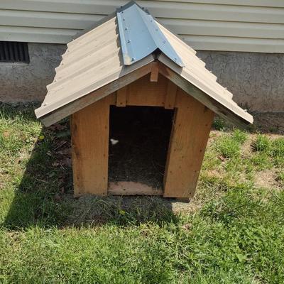Custom Solid Wood Doghouse with Metal Roof (Rarely Used)