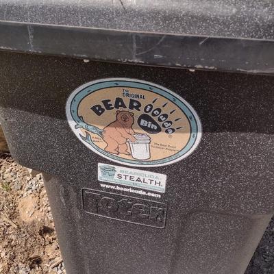 Bearicuda Bear Proof Garbage Bin by Toter Like New Condition