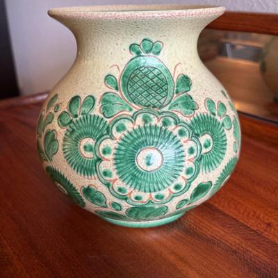 L19- 1970’s Old Town Albuquerque handpainted ceramic vase