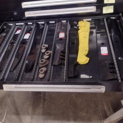 Assortment of New Lawn Mower Blades Various Sizes as Marked Choice C