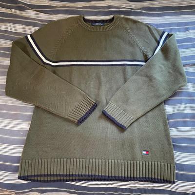 LOT 7X: Vintage Tommy Hilfiger Sweater Collection (8 sweaters)