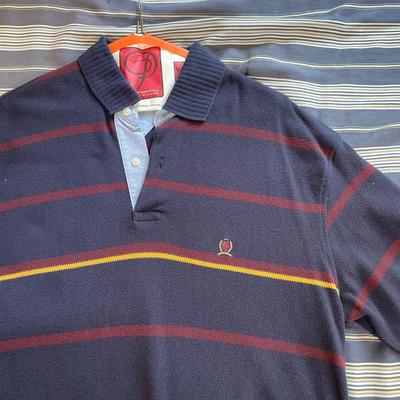 LOT 8X: Vintage Tommy Hilfiger Polo/T-Shirts