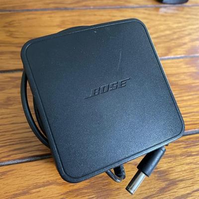LOT 10X: Bose Sound Dock Portable Digital Music System