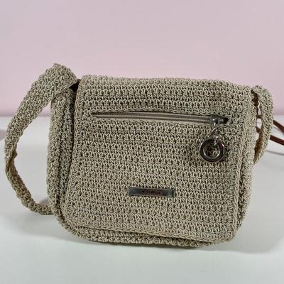 LOT 17Y: Crochet/Weaved Clutches/Handbags