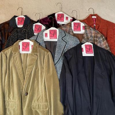 LOT 52M: Women’s Jacket/Coat Collection