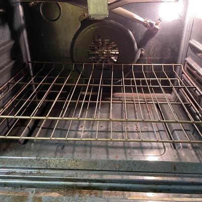 LOT 79B: Frigidaire Stovetop Oven (untested)