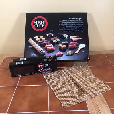 LOT 100B: Baycliff Company Sushi Chef Sushi Making Kit, NIP Nori & Extra Sushi Rolling Mat