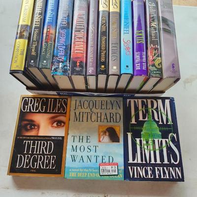 Hardback fiction book lot including Danielle Steel