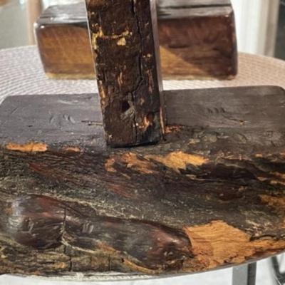 Vintage Unique Japanese George Nakashima Style Walnut Decor 32" Tall with Applied Bone Carvings in Good Condition.