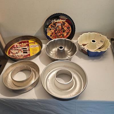 Assorted Baking Pans, Trays & More (G-JS)
