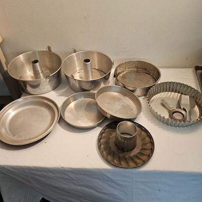 Assorted Baking Pans, Trays & More (G-JS)