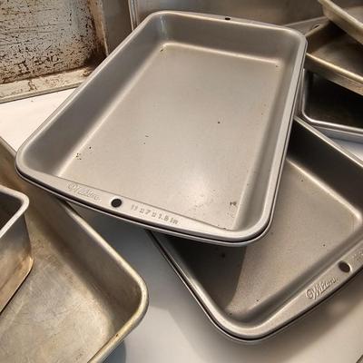 Assorted Baking Pans, Trays & More (G-JS)